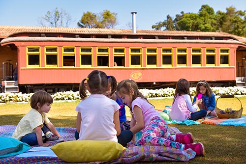 Expresso Kids um evento para as Crianças comemorarem seu Dia em uma Estação de Trem