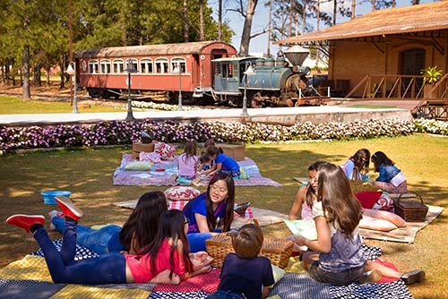 Expresso Kids um evento para as Crianças comemorarem seu Dia em uma Estação de Trem