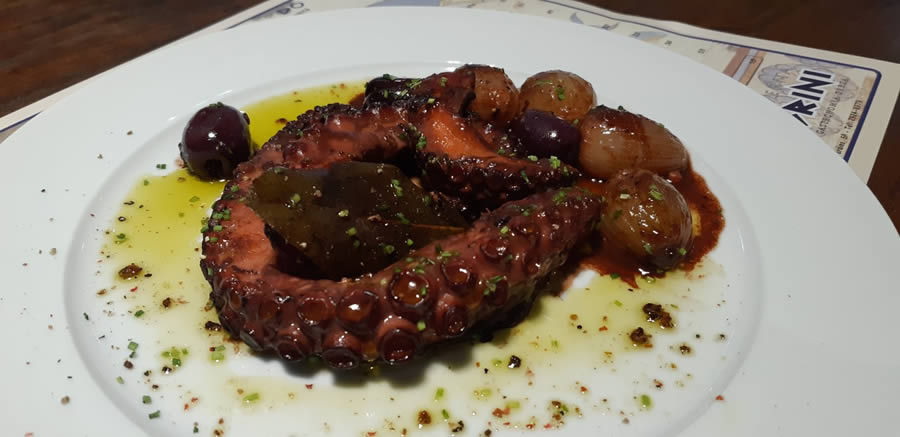 Taverna Santorini - restaurante grego - culinária grega - grécia - Ilha Santorini - Ilha Creta - Crete Islands - Chef Christos Tsouchalarakis